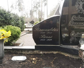 Raidžių kalimas ant paminklo kapinėse / Raidžių kalimas ant paminklo / Darbų pavyzdys ID 1892461