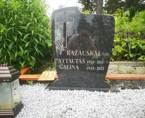 Raidžių kalimas ant paminklo kapinėse / Raidžių kalimas ant paminklo / Darbų pavyzdys ID 1892489
