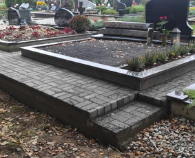 Kapų tvarkymas. Gamyba, bei prekyba granito gaminiais. - Kapavietės užpylimas skaldele - 2 Kapavietės užpylimas skaldele - Kapų tvarkymas. Gamyba, bei prekyba granito gaminiais. - 2