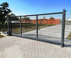 Kiemo vartų ir tvorų įrengimas, automatikų remontas - Vartų automatika, montavimas - 2 Vartų automatika, montavimas - Kiemo vartų ir tvorų įrengimas, automatikų remontas - 2
