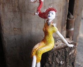 skulpturėlė, statulėlė.
modelinas