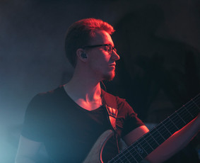 Išskirtinai kokybiškai skambanti muzikos grupė Jūsų renginiui suteiks nepamirštamą pasirodymą! Mūsų programą sudaro šiuolaikiniai pop, legendiniai roko ir visų laikų populiariausi hitai.
