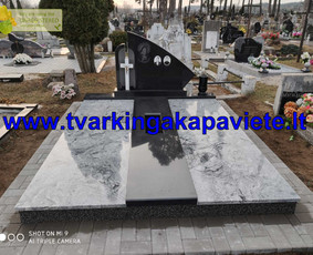 Kapavietės dengimas šviesiomis Viscont white ir juodo Karelijos granito plokštėmis