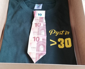 Kaina nurodyta marškinėlių