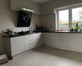 Virtuvės, spintos, vonios baldai. Kokybė ir greiti terminai! - Stalviršių gamyba - 1 Stalviršių gamyba - Virtuvės, spintos, vonios baldai. Kokybė ir greiti terminai! - 1