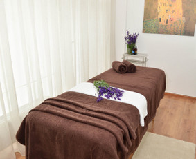 Masažo ir teipavimo meistrė Renata - Galvos, kaklo ir pečių juostos masažas - 2 Galvos, kaklo ir pečių juostos masažas - Masažo ir teipavimo meistrė Renata - 2