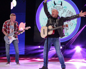 "Laimingu Būti Lengva" - gyvos muzikos grupė - Dainininkai, muzikos grupės - 2 Dainininkai, muzikos grupės - "Laimingu Būti Lengva" - gyvos muzikos grupė - 2