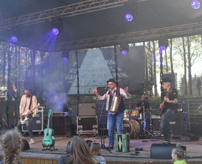 "Laimingu Būti Lengva" - gyvos muzikos grupė / Laimingu būti lengva / Darbų pavyzdys ID 2020820