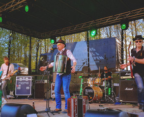 "Laimingu Būti Lengva" - gyvos muzikos grupė / Laimingu būti lengva / Darbų pavyzdys ID 2020824