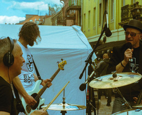 "Laimingu Būti Lengva" - gyvos muzikos grupė - Vestuvių muzikantai - 2 Vestuvių muzikantai - "Laimingu Būti Lengva" - gyvos muzikos grupė - 2