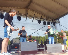 "Laimingu Būti Lengva" - gyvos muzikos grupė / Laimingu būti lengva / Darbų pavyzdys ID 2020912