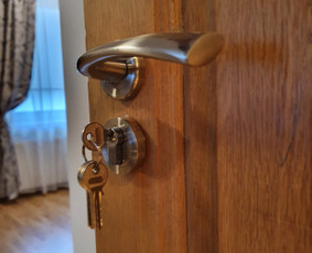 Spynų keitimas - Visi smulkūs vidaus bei i&scaron;orės darbai - 2