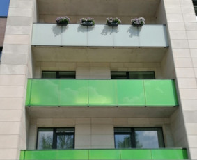 Spalvota plėvelė.