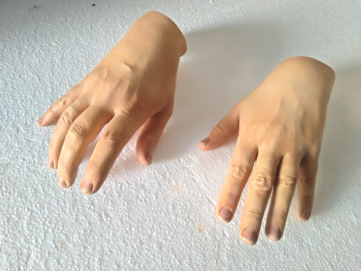 Manekeno rankos, epoksidinė derva, natūralus dydis.