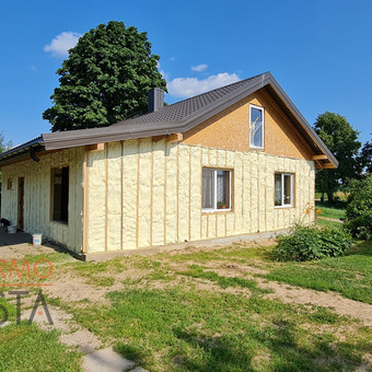Fasado šiltinimas atvirų ar uždarų porų poliuretano putomis. Atviros poros nuo 60+pvm F klasės, nuo 65+pvm E kalsės, uždaros poros nuo 250+pvm. Alytus UAB Termogusta nuotrauka 2 Fasadų, sienų šiltinimas Alytus UAB Termogusta nuotrauka 2