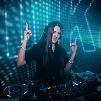 Vilnius Dj Ellika nuotrauka 3 Renginių techninis aptarnavimas Vilnius Dj Ellika nuotrauka 3