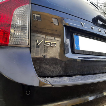 Sistemos 4, 8 daviklių priekiui, galui, su galimybe jungti prie A/V monitorių arba gamyklinių sistemų (volkswagen). Įvairių dydžių išoriniai arba vidiniai (atrodo kaip originalūs) davikliai. Klaipėda www.e-rekija.lt nuotrauka 2 Parkavimo sistemų montavimas ir remontas Klaipėda www.e-rekija.lt nuotrauka 2