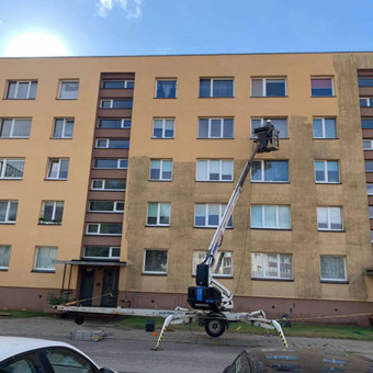Atliekame daugiabučių fasadų plovimo ir dažymo paslaugas, darbus atliekame iki 40 metrų aukščio. Klaipėda UAB Resto LT nuotrauka 10 Daugiabučių fasadų plovimas, lietvamzdžių valymas Klaipėda UAB Resto LT nuotrauka 10