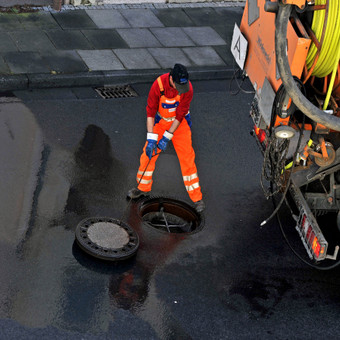 Riebalų gaudyklės išsiurbimas, plovimas . Kaina gali kisti priklausomai nuo tūrio. Vilnius UAB Alveva nuotrauka 4 Riebalų gaudyklių valymas. Vilnius UAB Alveva nuotrauka 4