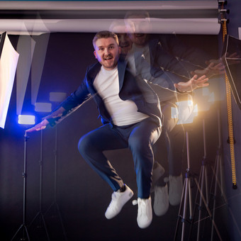 Atsižvelgiu į kompanijų lūkesčius. Suderinu visus programos niuansus. Svarbių dalykų nepalieku neapkalbėtų. Nuo Kalėdinių švenčių iki įmonių Vasaros renginių. Laukiu Jūsų! Vilnius Paulius Malinauskas nuotrauka 2 Įmonių renginių vedimas Vilnius Paulius Malinauskas nuotrauka 2