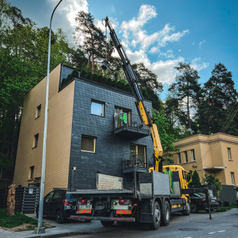 Išvežame nereikalingus, nenaudojamus baldus utilizuoti. Taip pat juos demontuojame ir išnešame. Vilnius Mes Jau Čia nuotrauka 3 Senų baldų išvežimas Vilnius Mes Jau Čia nuotrauka 3