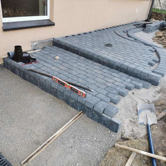 Kaunas UAB RAINITA nuotrauka 1 Laiptai iš trinkelių Kaunas UAB RAINITA nuotrauka 1