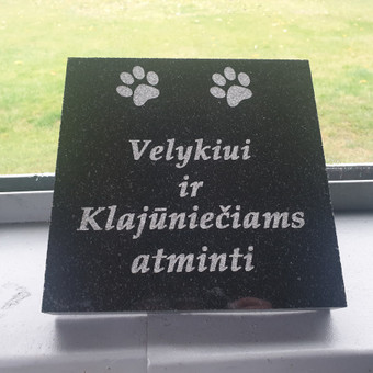 Gyvunu atminimo lenteles ir paminklai Vilnius Gytis Pukas nuotrauka 8