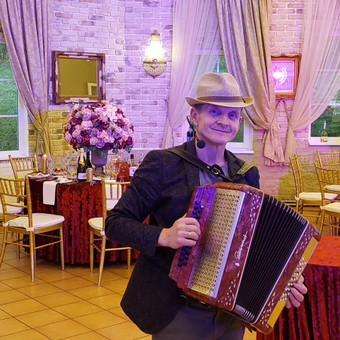 Jūsų šventės įgarsinimas su šviesos efektais, multimedia, Dj paslaugos , Šventės pravedimas, šventės fotografavimo paslaugos. Visaginas Algirdas Zinkevičius nuotrauka 3 Muzikantai jubiliejui Visaginas Algirdas Zinkevičius nuotrauka 3