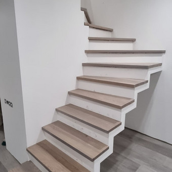 Mediniai laiptai, gamyba Vilnius G. Lajauskas nuotrauka 4