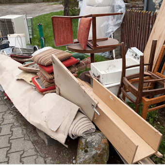 Priimame, surenkame, išvežame, statybų ir griovimo metu susidarančias atliekas:
betoną, plytas, smėlį, keramikos atliekos, izoliacines medziagas, medienos atliekas, didžiąsias atliekas, metalą, duris Vilnius MB DMG Tvarko nuotrauka 4 Statybinių atliekų išvežimas Vilnius MB DMG Tvarko nuotrauka 4