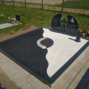 Kapaviečių dekoravimas-užpylimas skaldele. Radviliškio rajonas MB,,Skromanų paminklai'' nuotrauka 9 Granito,marmuro skaldelė Radviliškio rajonas MB,,Skromanų paminklai'' nuotrauka 9