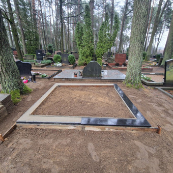 Pamatų liejimas-montavimas.Darbus atliekame kokybiškai ir laiku.Dirbame visoje Lietuvoje! Radviliškio rajonas MB,,Skromanų paminklai'' nuotrauka 1 Paminklų, antkapių montavimas Radviliškio rajonas MB,,Skromanų paminklai'' nuotrauka 1