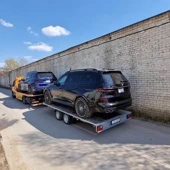 Transportuojame kelis automobilius vienu metu visoje Lietuvoje - Taip pat iš Lenkijos, Latvijos ir į jas. Vilnius Tralas Go nuotrauka 13 Dviejų-Trijų automobilių transportavimas Vilnius Tralas Go nuotrauka 13