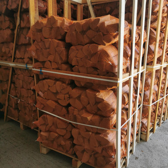 Įvairių rūšių medis tinkliniame 40litru maiše. Klaipėda Malkos Tau nuotrauka 9 40 litrų maišas Klaipėda Malkos Tau nuotrauka 9