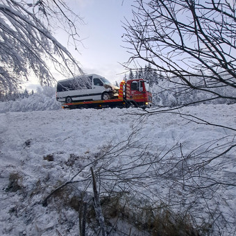 Pagalba užklimpus automobiliui Klaipėda Mb Savas Tralas LT nuotrauka 5