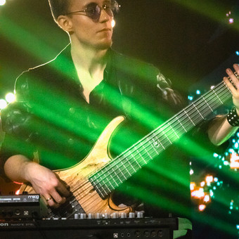 Bosinės Gitaros Pamokos Vilnius MAKIN' COLORS nuotrauka 5