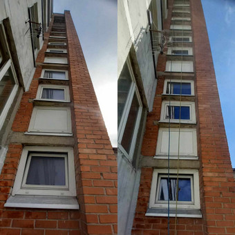 Atliekame langų valymą su specialiais tam skirtais skysčiais. Klaipėda MB "Uostamiesčio aukštalipiai" nuotrauka 6 Langų ir fasadų valymas Klaipėda MB "Uostamiesčio aukštalipiai" nuotrauka 6