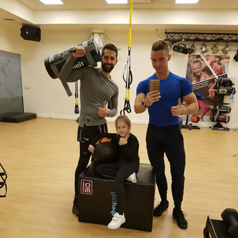 Tinkamai parinkta sportinė programa, atitinkanti vaiko amžių, bei jo fizinio išsivystymo ir parengtumo lygį. Sporto treniruočių būtinybė yra tiesiog neabejotinai reikalinga ypatingai šiame 21 amžiuje. Vilnius Edvinas Šapovalovas nuotrauka 8 Treniruotės įvairaus amžiaus vaikams (asmeninės ir mažuose grupėse) Vilnius Edvinas Šapovalovas nuotrauka 8