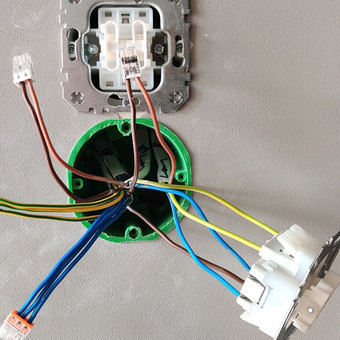 Jungiklių , perjungiklių , kryžminių montavimas . Vilnius Mindaugas ⚡🧑🔧⚡ nuotrauka 11 Jungiklių mon. Vilnius Mindaugas ⚡🧑🔧⚡ nuotrauka 11