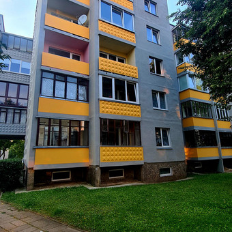 Balkonų tvarkymo remontiniu mišiniu ir dažymo darbai. Kaunas MB "Aukštalipiai" nuotrauka 6 Balkonų dažymas Kaunas MB "Aukštalipiai" nuotrauka 6