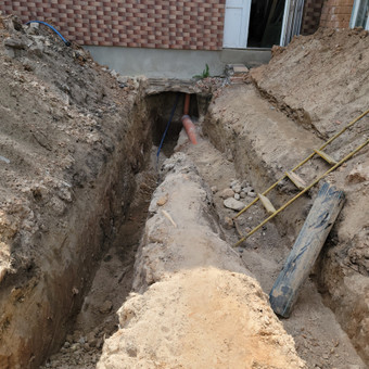 Požeminių inžinerinių tinklų geodezinės nuotraukos daromos prieš juos užkasant, tam kad ateityje būtų žinoma vieta po žeme. Vilnius Vilniaus topografija nuotrauka 17 Inžininerinių tinklų geodezinės nuotraukos Vilnius Vilniaus topografija nuotrauka 17