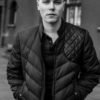 Paketą sudaro,
1/2 portreto tipo nuotraukos, linkedin ar meninės, (pagal poreikį)
4-5 Studijiniai meniniai arba fashion tipo.
4-5 Laisvalaikio kadrų mieste, arba studijoje su natūralesne aplinka. Kaunas Edgaras Bajercius nuotrauka 9 Nuotraukos soc tinkams. Kaunas Edgaras Bajercius nuotrauka 9