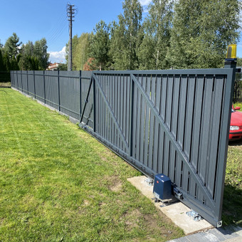 Statome varstomus vartus, automatikos stumdomus vartus, pastatome ir galime pajungti vartu automatiką Vilnius AM Statybų Grupė nuotrauka 1 Kiemo vartai, gamyba Vilnius AM Statybų Grupė nuotrauka 1