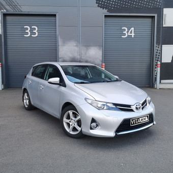 Toyota Auris (2015) automatinė. Kaunas MB Vitarent nuotrauka 7