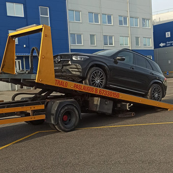 Mašinos Transportavimas uzsiblokavus ratams. Vilnius TraloPaslauga nuotrauka 8