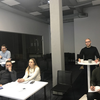 Intensyvūs vokiečių kalbos kursai grupėse:
2 savaičių trukmės- 16 ak. val.,
mėnesio trukmės - 32 ak. val. (4 savaitės),
c) 2 - 5 dalyviai,
d). suteikiama mokomoji medžiaga. Kaunas Aistė Urbaitė nuotrauka 4 Intensyvūs kursai Kaunas Aistė Urbaitė nuotrauka 4