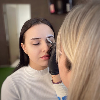 Henna antakių dažymo ir dizaino kursai Klaipėda Silart Beauty Academy nuotrauka 6