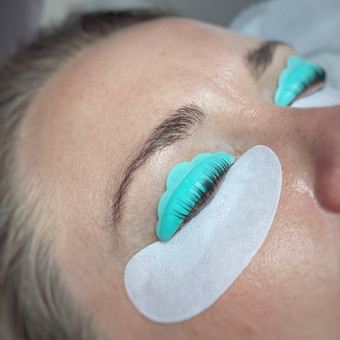 Antakių ir blakstienų laminavimo kursai Klaipėda Silart Beauty Academy nuotrauka 7