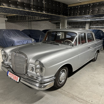 '63 Mercedes-Benz 220s Vilnius RetroNILL - išskirtinių automobilių nuoma nuotrauka 4