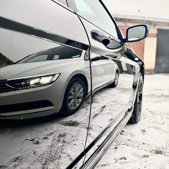 Vieno etapo poliravimas. Šią paslaugą taip pat sudaro:
Automobilio plovimas
Dervų, smalų ir kitų kelio apnašų šalinimas
Ratų rūgštinis plovimas
One step poliravimas
Nano vaško padengimas kėbului Kaunas Automobilių priežiūra Kaunas nuotrauka 10 Automobilio poliravimas ( one step) Kaunas Automobilių priežiūra Kaunas nuotrauka 10
